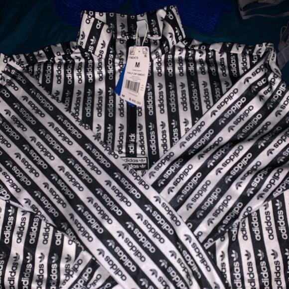 Adidas crop top - Picture 2 of 2